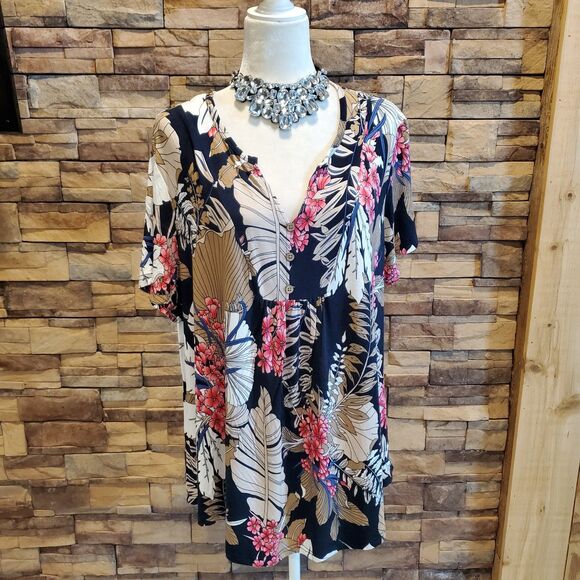 CATHY TUNIC FLORAL SHORT SLEEVE POLYESTER SIZE 3X - Picture 1 of 8